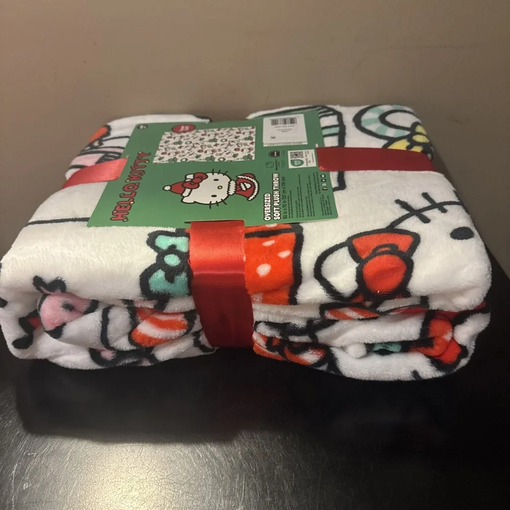 Hello Kitty Holiday 